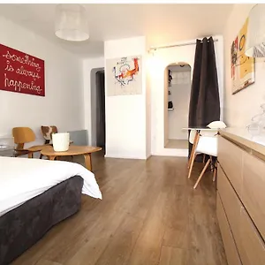 Centre Historique 200 M De La Mairie - Climatise Appartement